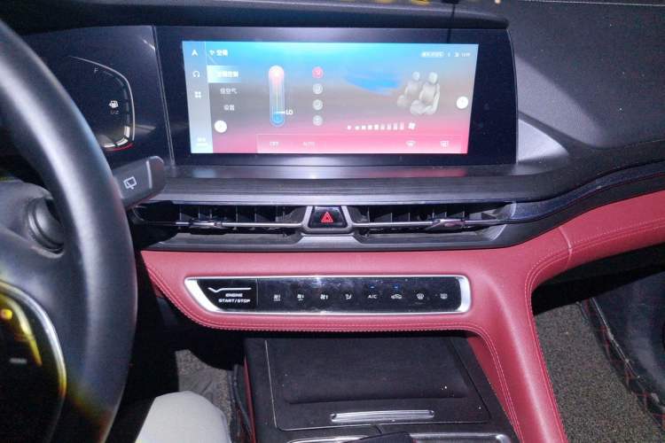 Used CHANGAN CS75 PLUS 2020 2.0T Automatic Pilot Version Audio And AC Panel