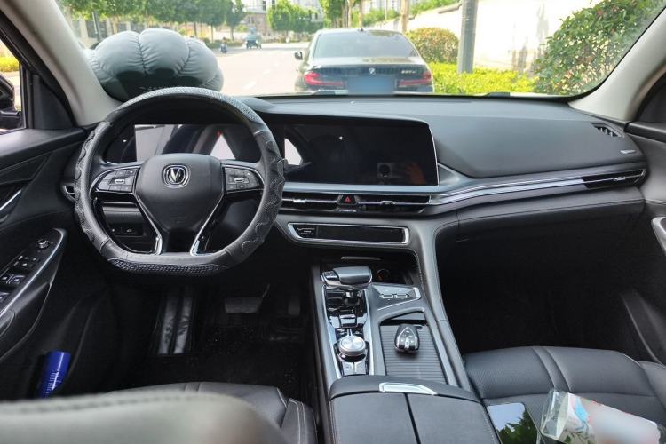 Used CHANGAN CS75 PLUS 2020 2.0T Automatic Flagship Edition Center Console