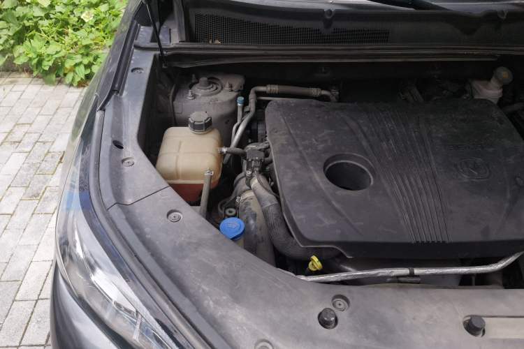 Used CHANGAN CS75 PLUS 2020 2.0T Automatic Flagship Edition Engine Bay Right