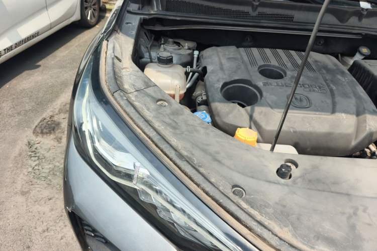 Used CHANGAN CS75 PLUS 2020 1.5T Automatic Luxury Version Engine Bay Right