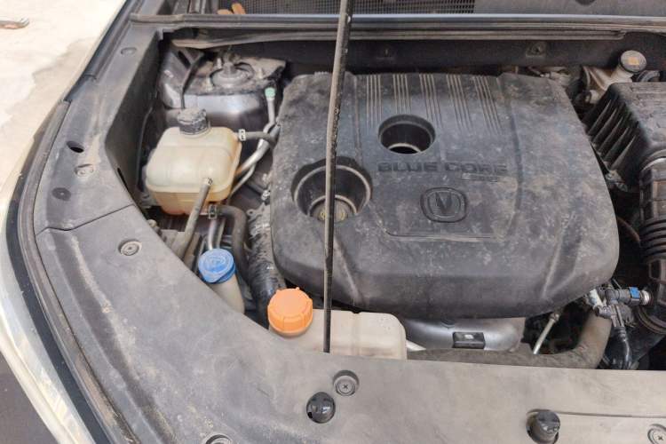 Used CHANGAN CS75 PLUS 2020 1.5T Automatic Luxury Version Engine Bay Right