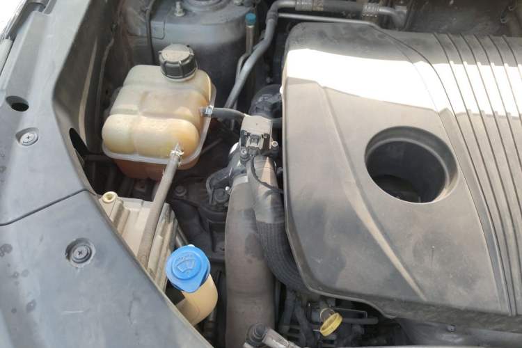 Used CHANGAN CS75 PLUS 2020 2.0T Automatic Flagship Edition Engine Bay Right
