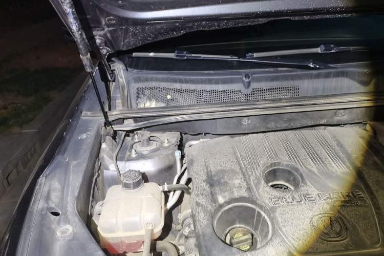 Used CHANGAN CS75 PLUS 2020 1.5T Automatic Prestige Edition Engine Bay Right