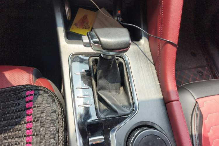 Used CHANGAN CS75 PLUS 2020 1.5T Automatic Luxury Version Gear Lever