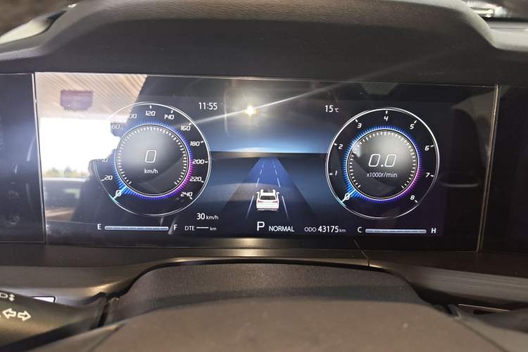 Used CHANGAN CS75 PLUS 2020 2.0T Automatic Flagship Edition Instrument Cluster
