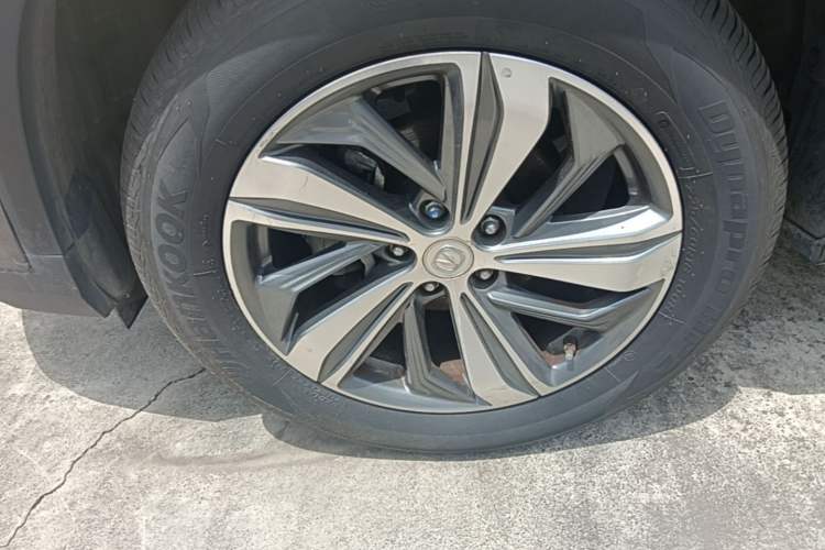 Used CHANGAN CS75 PLUS 2020 1.5T Automatic Luxury Version Left Front Wheel Hub