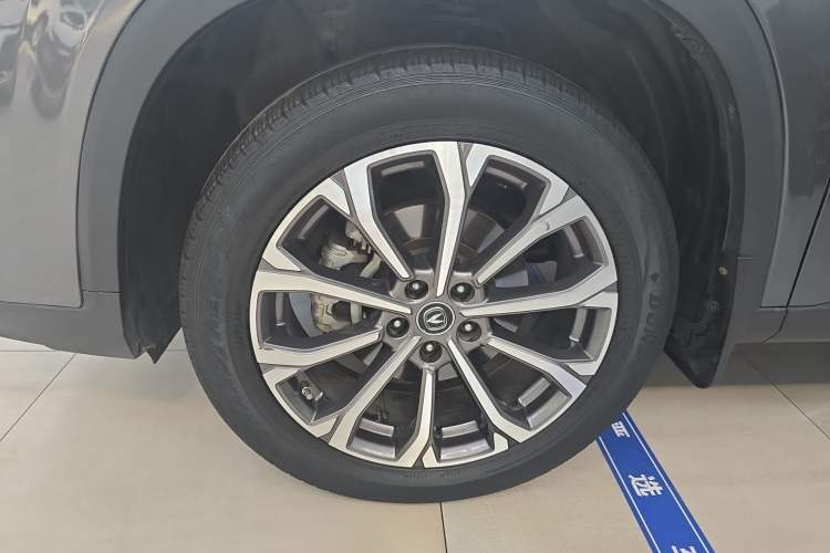Used CHANGAN CS75 PLUS 2020 2.0T Automatic Pilot Version Left Front Wheel Hub