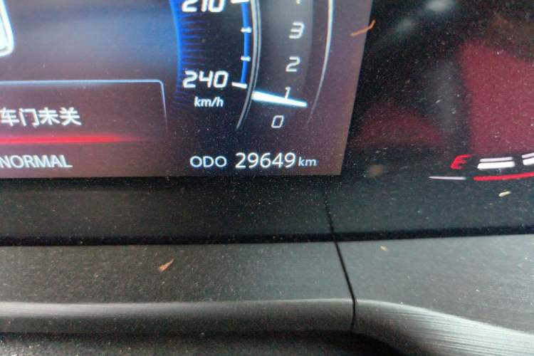 Used CHANGAN CS75 PLUS 2020 1.5T Automatic Luxury Version Odometer Close Up