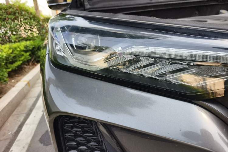 Used CHANGAN CS75 PLUS 2020 2.0T Automatic Flagship Edition Right Front Headlight