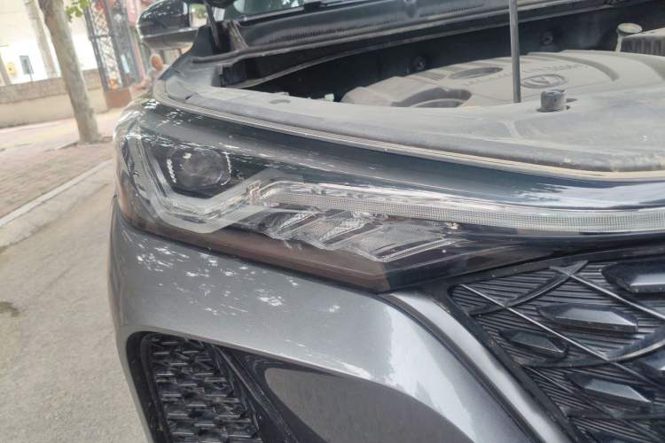Used CHANGAN CS75 PLUS 2020 1.5T Automatic Luxury Version Right Front Headlight