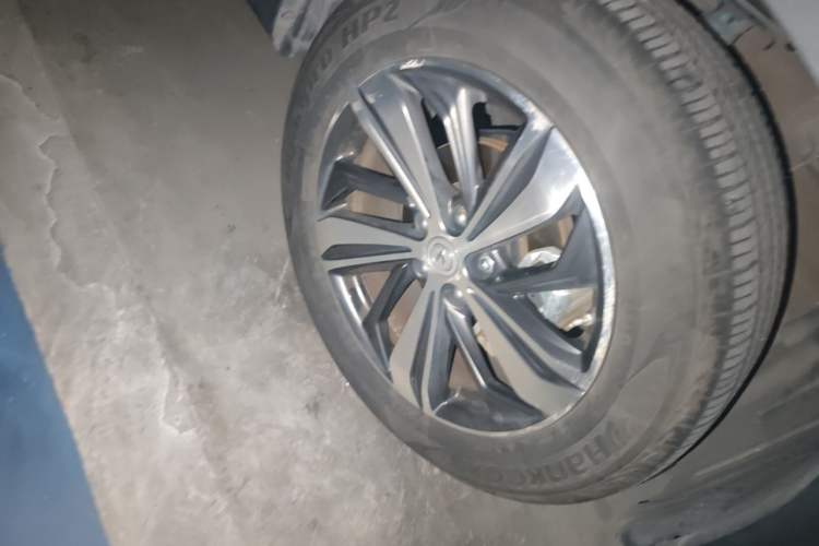 Used CHANGAN CS75 PLUS 2020 1.5T Automatic Prestige Edition Right Front Wheel Hub
