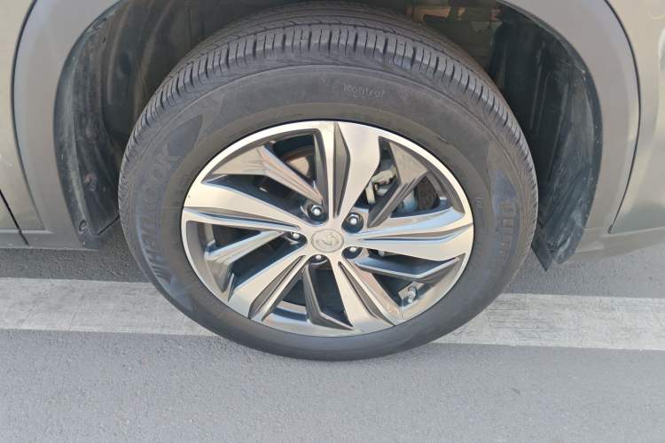 Used CHANGAN CS75 PLUS 2020 1.5T Automatic Luxury Version Right Front Wheel Hub