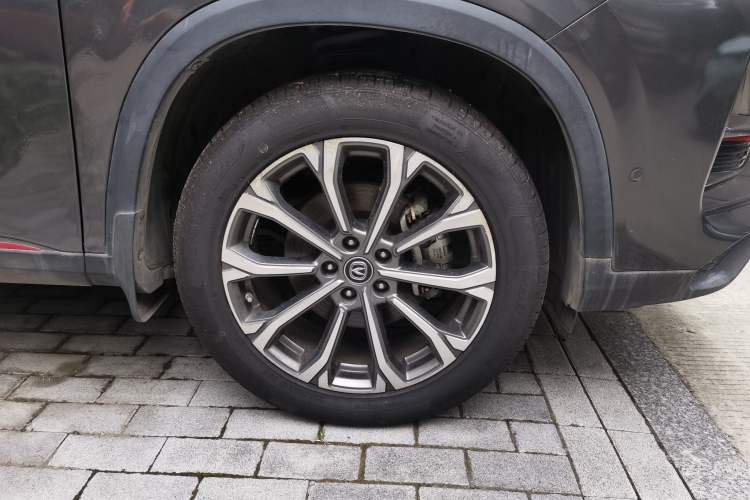 Used CHANGAN CS75 PLUS 2020 2.0T Automatic Flagship Edition Right Front Wheel Hub
