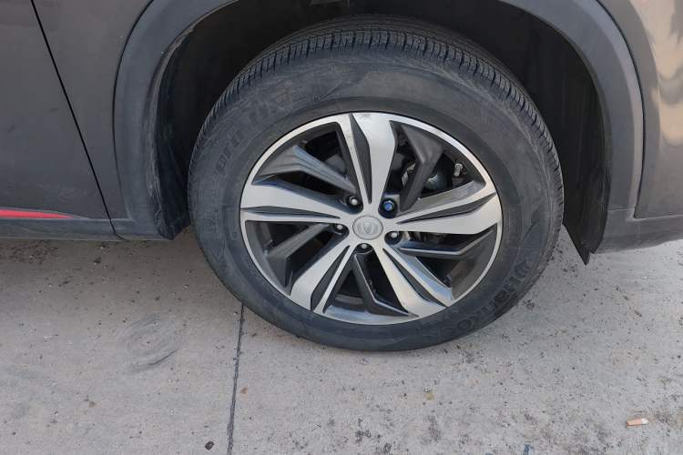 Used CHANGAN CS75 PLUS 2020 1.5T Automatic Luxury Version Right Front Wheel Hub