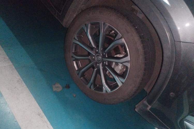Used CHANGAN CS75 PLUS 2020 2.0T Automatic Flagship Edition Right Front Wheel Hub