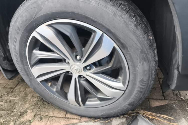 Used CHANGAN CS75 PLUS 2020 1.5T Automatic Luxury Version Right Front Wheel Hub