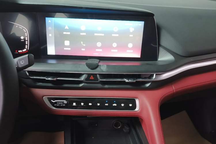 Used CHANGAN CS75 PLUS 2020 2.0T Automatic Pilot Version Audio And AC Panel