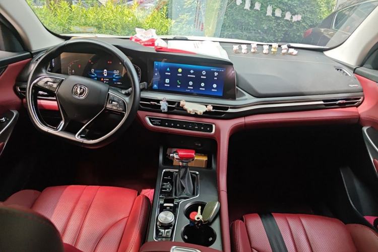 Used CHANGAN CS75 PLUS 2020 1.5T Automatic Luxury Version Center Console