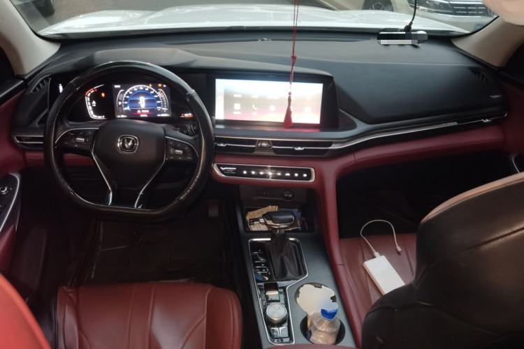 Used CHANGAN CS75 PLUS 2020 1.5T Automatic Luxury Version Center Console