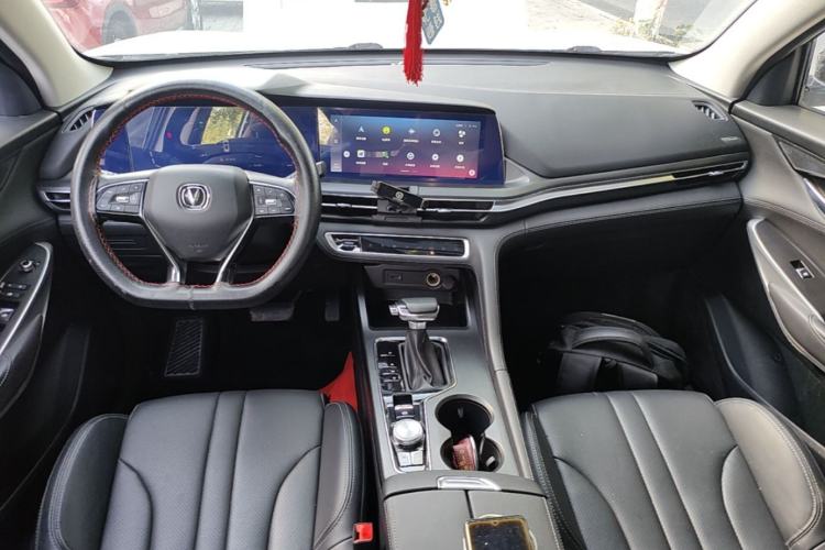 Used CHANGAN CS75 PLUS 2020 1.5T Automatic Luxury Version Center Console