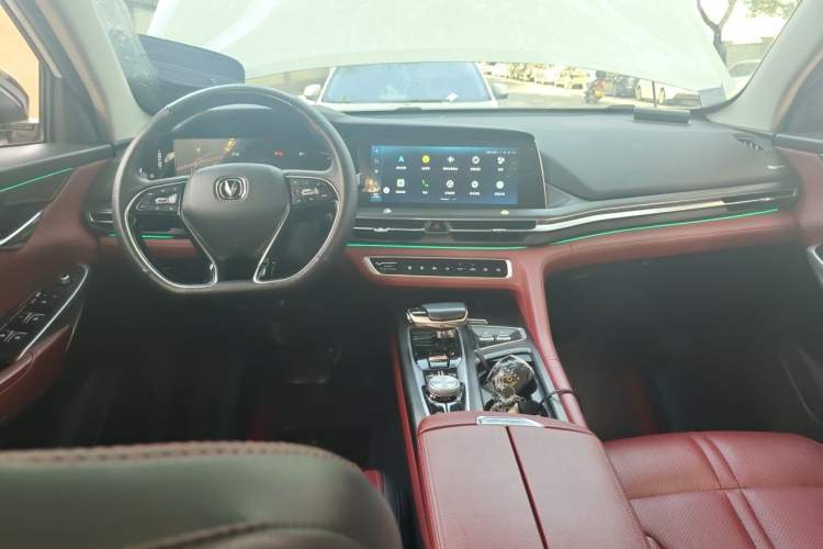 Used CHANGAN CS75 PLUS 2020 2.0T Automatic Pilot Version Center Console