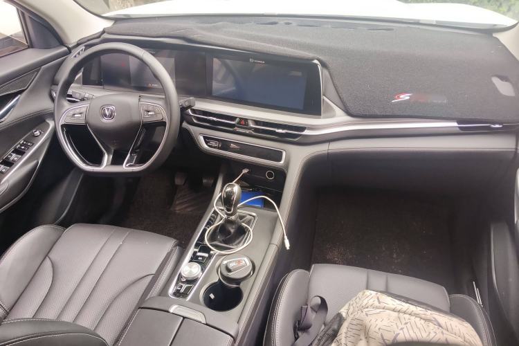 Used CHANGAN CS75 PLUS 2020 1.5T Manual Luxury Version Center Console