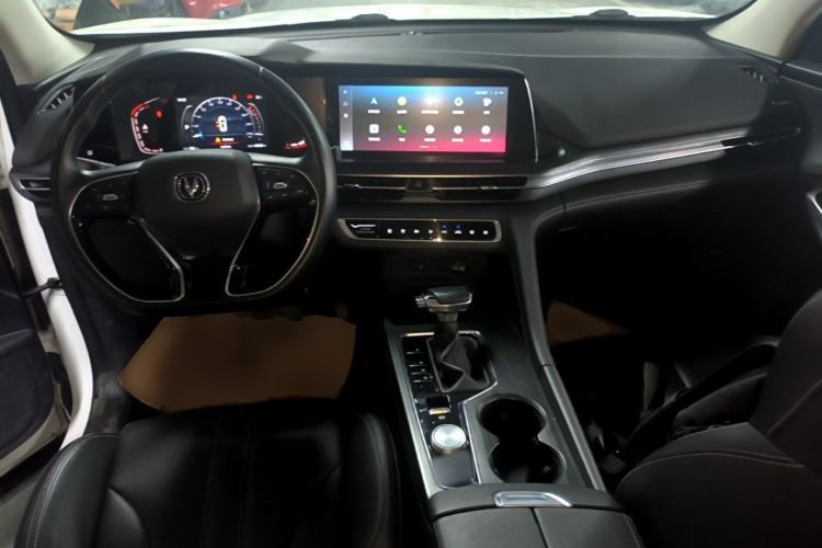 Used CHANGAN CS75 PLUS 2020 1.5T Automatic Luxury Version Center Console