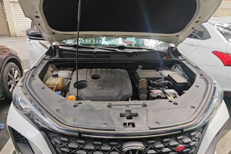 Used CHANGAN CS75 PLUS 2020 1.5T Automatic Luxury Version Engine Bay