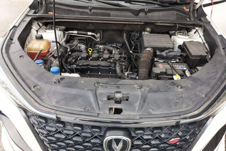 Used CHANGAN CS75 PLUS 2020 1.5T Automatic Luxury Version Engine Bay
