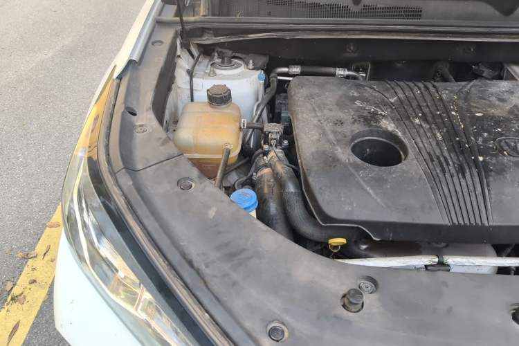 Used CHANGAN CS75 PLUS 2020 2.0T Automatic Pilot Version Engine Bay Right