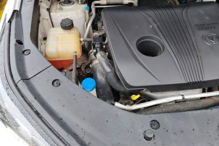 Used CHANGAN CS75 PLUS 2020 2.0T Automatic Flagship Edition Engine Bay Right