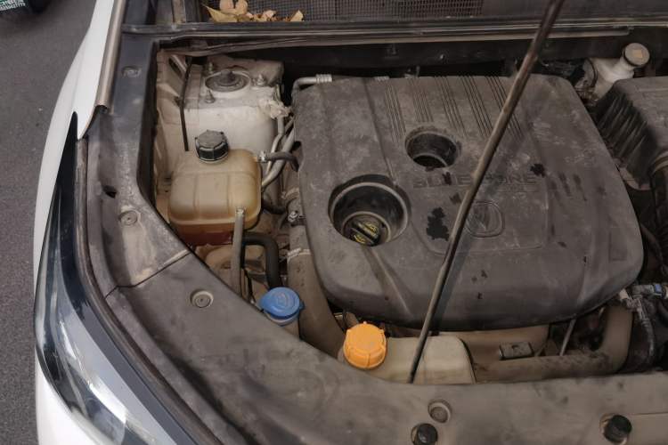 Used CHANGAN CS75 PLUS 2020 1.5T Automatic Luxury Version Engine Bay Right