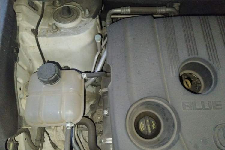 Used CHANGAN CS75 PLUS 2020 1.5T Automatic Luxury Version Engine Bay Right