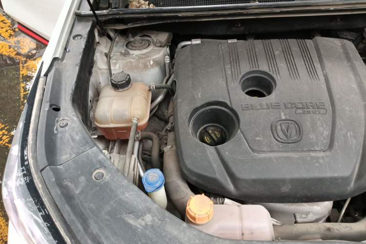 Used CHANGAN CS75 PLUS 2020 1.5T Automatic Prestige Edition Engine Bay Right