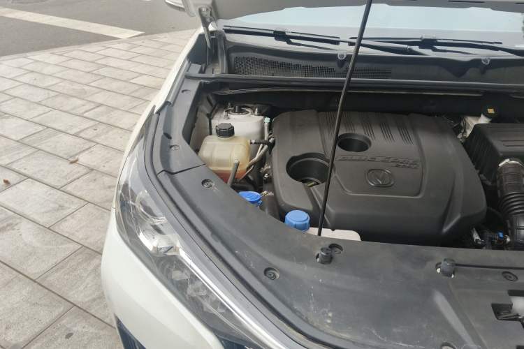 Used CHANGAN CS75 PLUS 2020 1.5T Manual Luxury Version Engine Bay Right