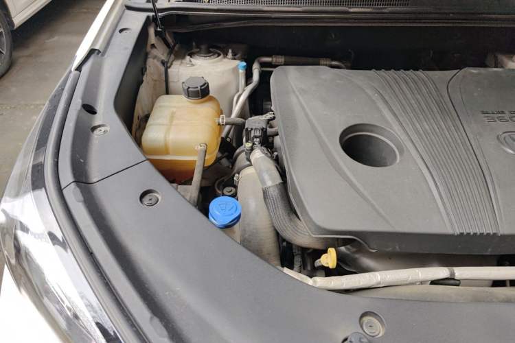 Used CHANGAN CS75 PLUS 2020 2.0T Automatic Flagship Edition Engine Bay Right