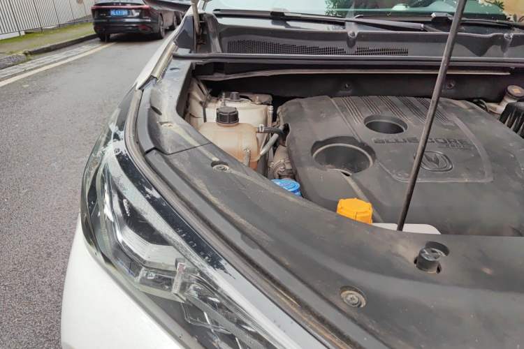 Used CHANGAN CS75 PLUS 2020 1.5T Automatic Luxury Version Engine Bay Right