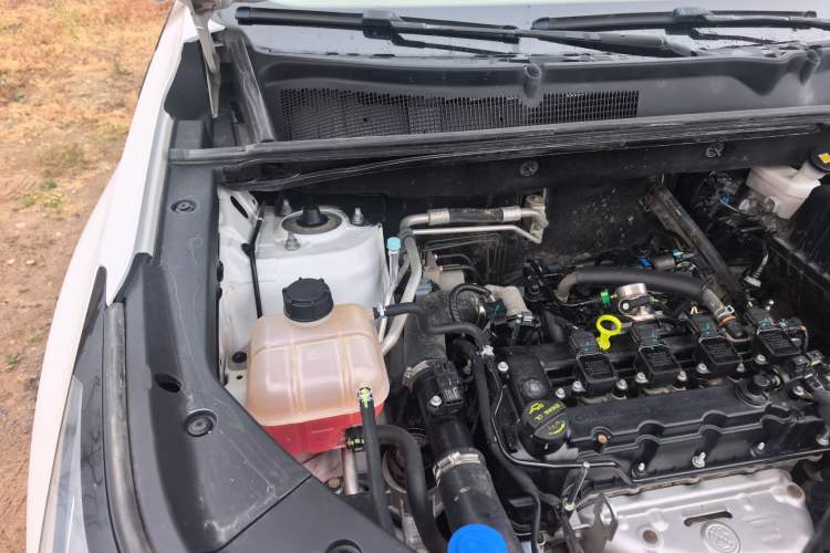 Used CHANGAN CS75 PLUS 2020 1.5T Automatic Elite Edition Engine Bay Right