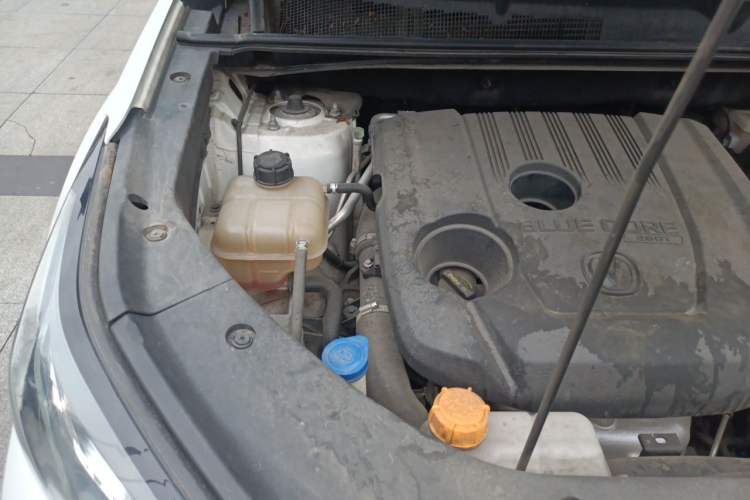 Used CHANGAN CS75 PLUS 2020 1.5T Automatic Luxury Version Engine Bay Right