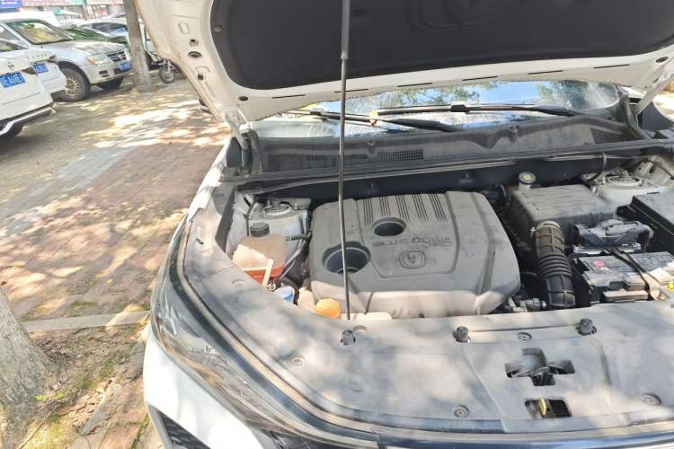 Used CHANGAN CS75 PLUS 2020 1.5T Automatic Luxury Version Engine Bay Right