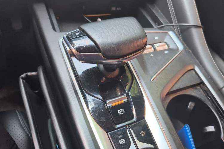 Used CHANGAN CS75 PLUS 2020 2.0T Automatic Pilot Version Gear Lever