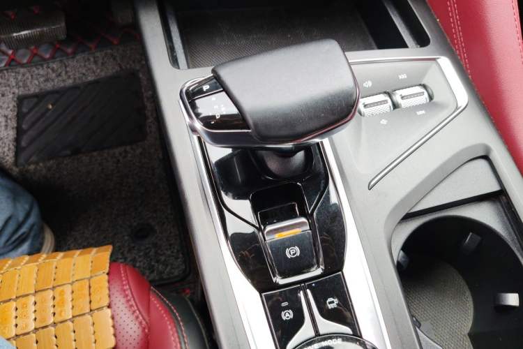 Used CHANGAN CS75 PLUS 2020 2.0T Automatic Flagship Edition Gear Lever