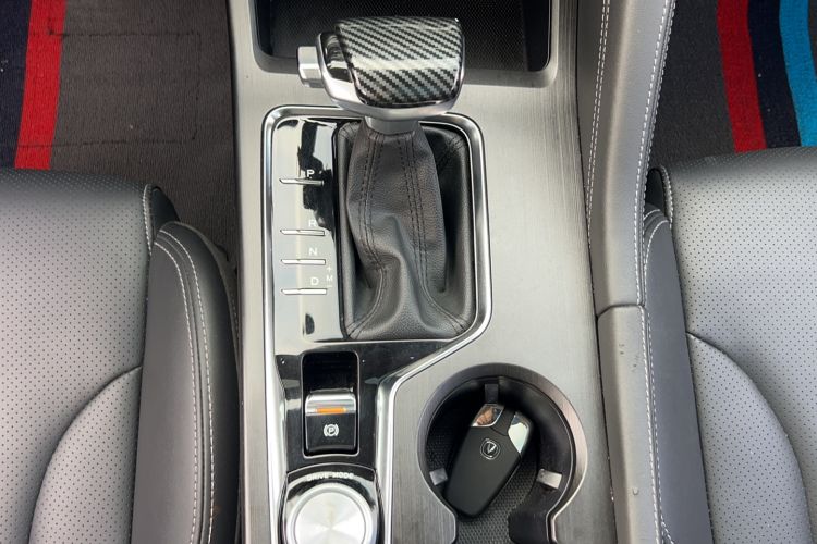Used CHANGAN CS75 PLUS 2020 1.5T Automatic Luxury Version Gear Lever