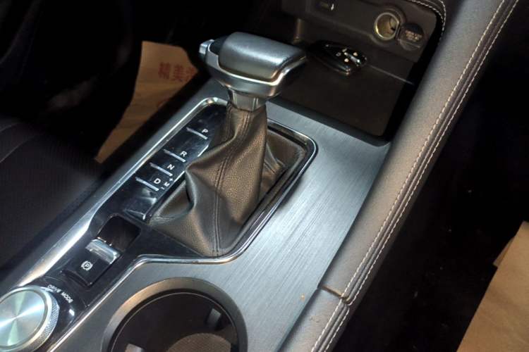 Used CHANGAN CS75 PLUS 2020 1.5T Automatic Luxury Version Gear Lever