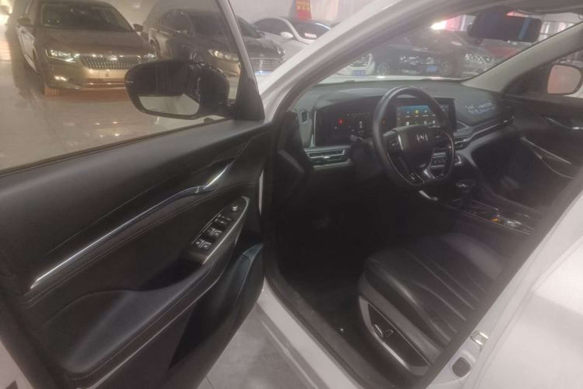 Used CHANGAN CS75 PLUS 2020 1.5T Automatic Luxury Version Interior 3