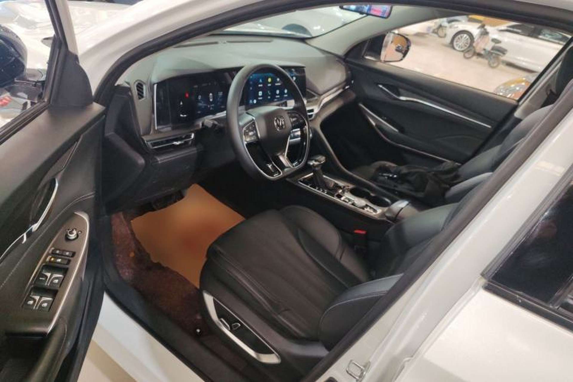 Used CHANGAN CS75 PLUS 2020 1.5T Automatic Luxury Version Interior 3