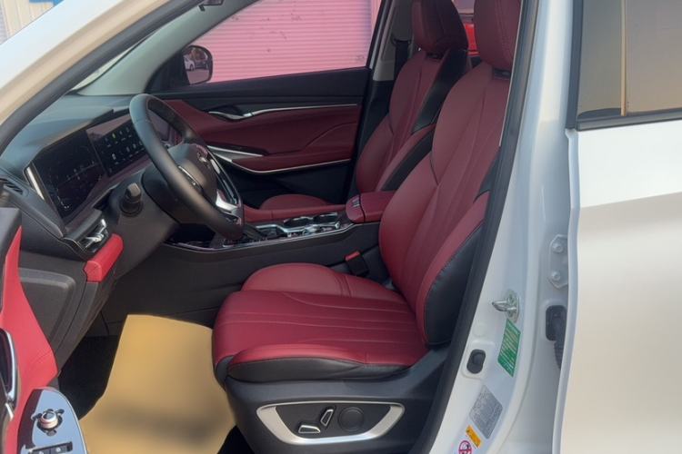 Used CHANGAN CS75 PLUS 2020 1.5T Automatic Luxury Version Interior 3