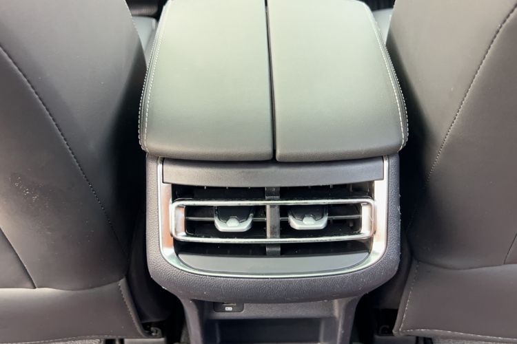 Used CHANGAN CS75 PLUS 2020 1.5T Automatic Luxury Version Interior 4