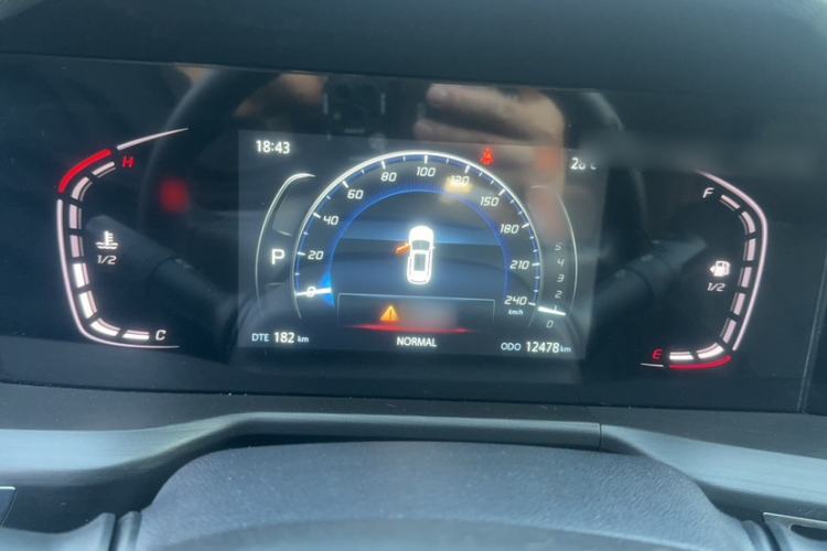 Used CHANGAN CS75 PLUS 2020 1.5T Automatic Elite Edition Interior 4