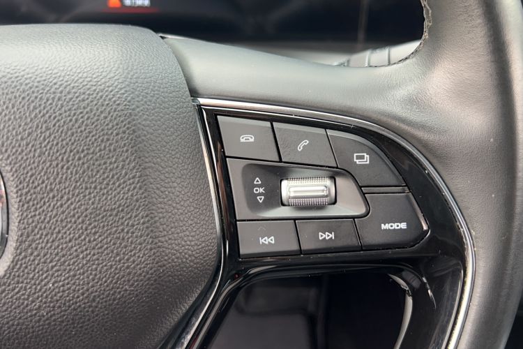 Used CHANGAN CS75 PLUS 2020 1.5T Automatic Luxury Version Interior 8